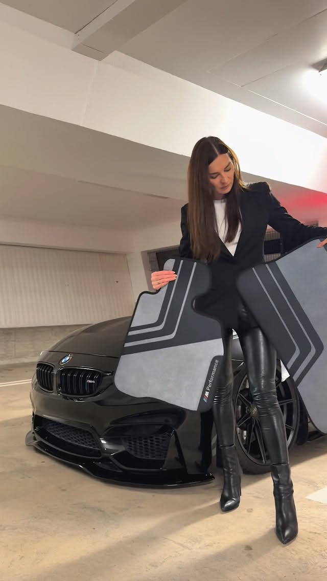 amberr_m4 - BMW M Performance floor mats for the M4